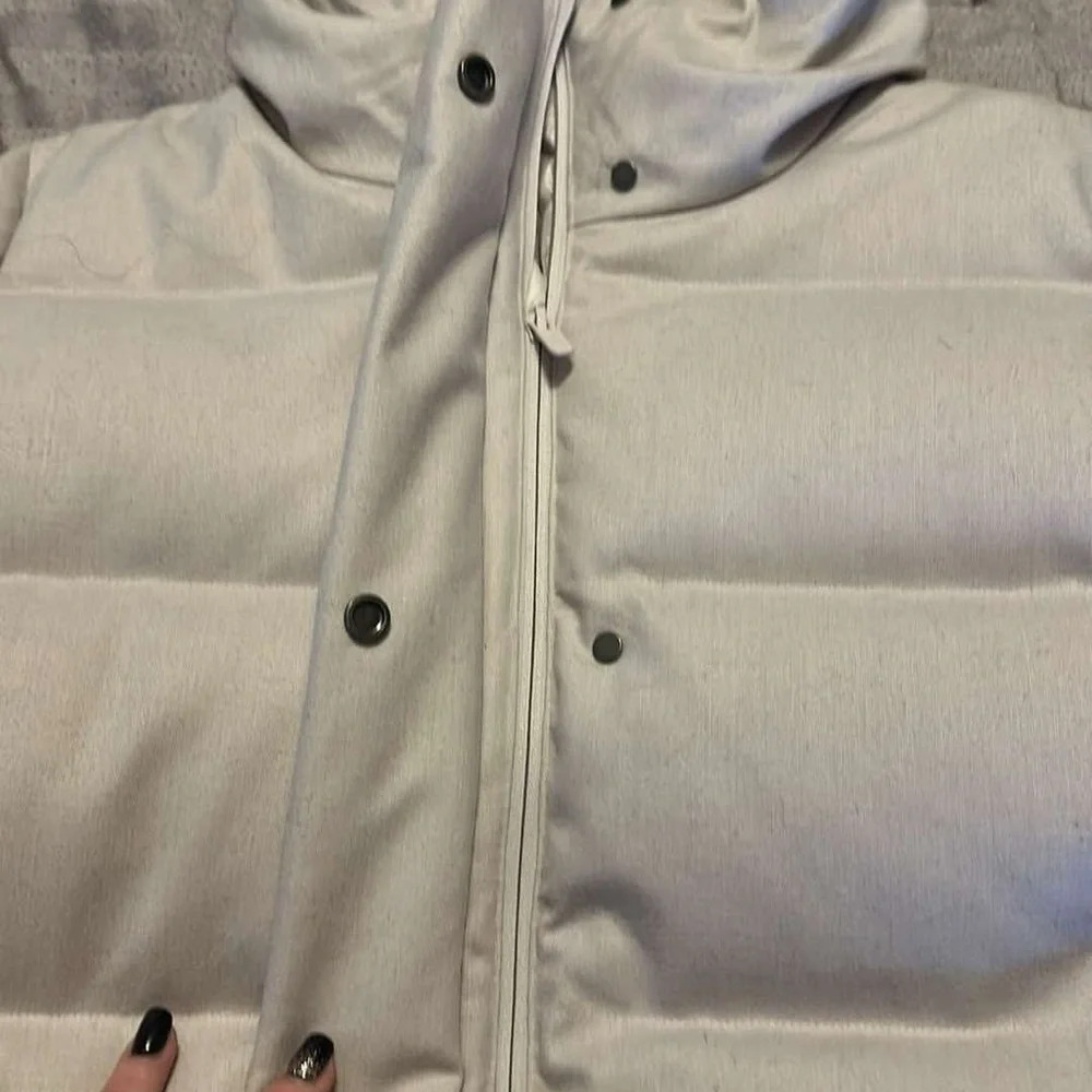 Lululemon Wunder Under Puffer Jacket Size 8 - Picture 7 of 13
